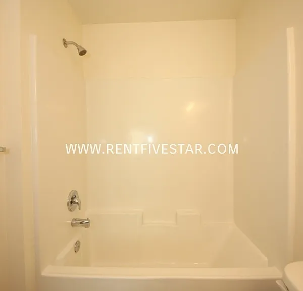 3954 Hawthorne Rd #12B — Photo 10