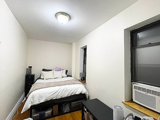 3rd image of 408 W 51st St APT 404