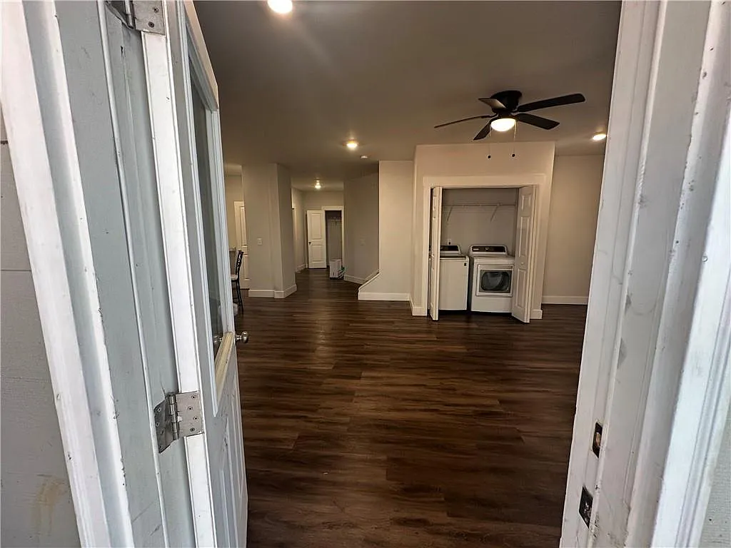 8 bed, 5.0 bath, 1534 sqft, $2,000 — Photo 2