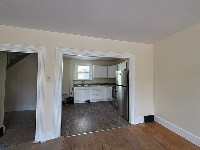 25 James St #A — Photo 3