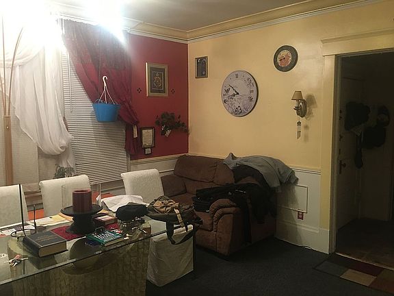 5th image of 725 12th St NW