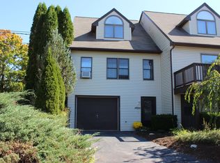 409 Ledgeview Dr, Rochester, NH 03839