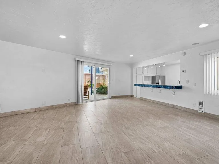 608 N Rios Ave — Photo 57