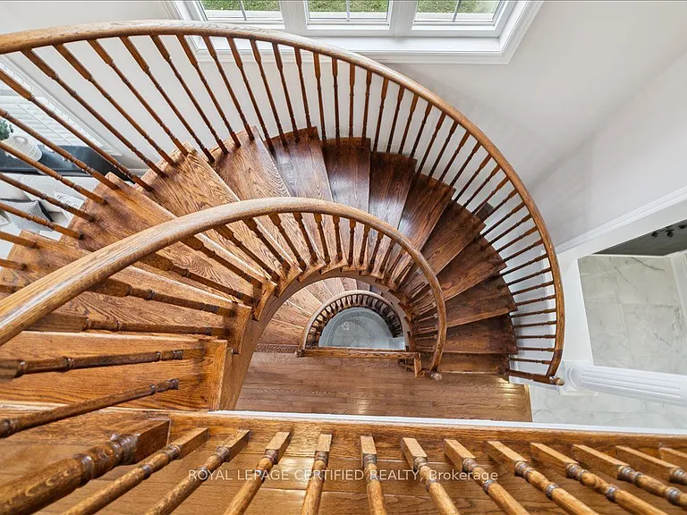 2523 Highmount Cres — Photo 23
