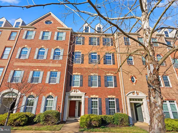 902 Hall Station Dr APT 102, Bowie, MD 20721