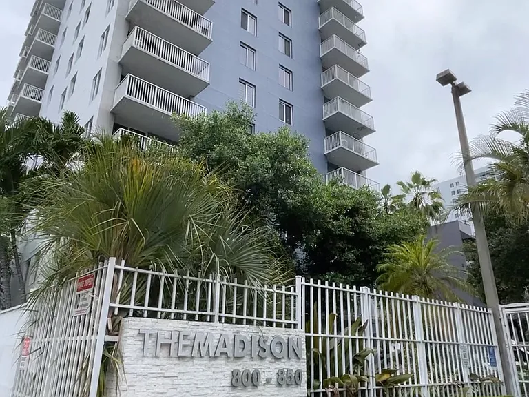 800 N Miami Ave #E4-08 — Photo 10