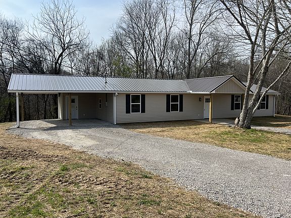 3rd image of 760 Rose Hill Rd