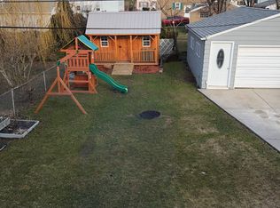 33 Garden Rd, Cheektowaga, NY 14225