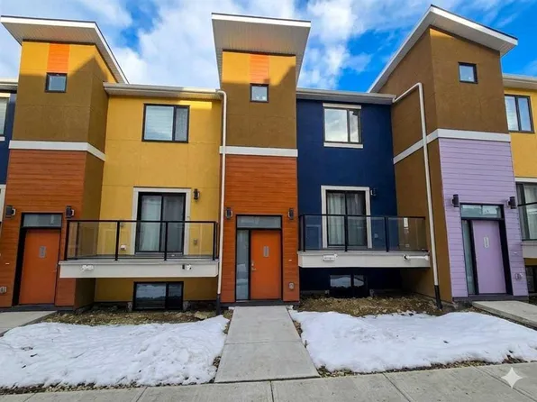 125 Sage Hill Cir S, Calgary, AB T3R 1V2