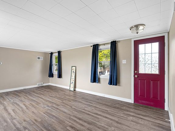 5th image of 2617 Saemann Ave