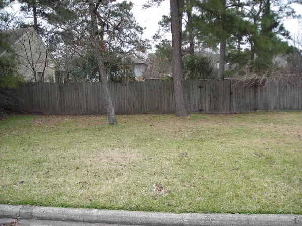 216 Bedford Ln, Conroe, TX 77303