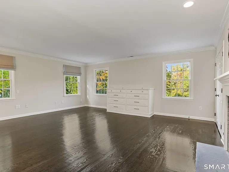 890 Silvermine Rd — Photo 13