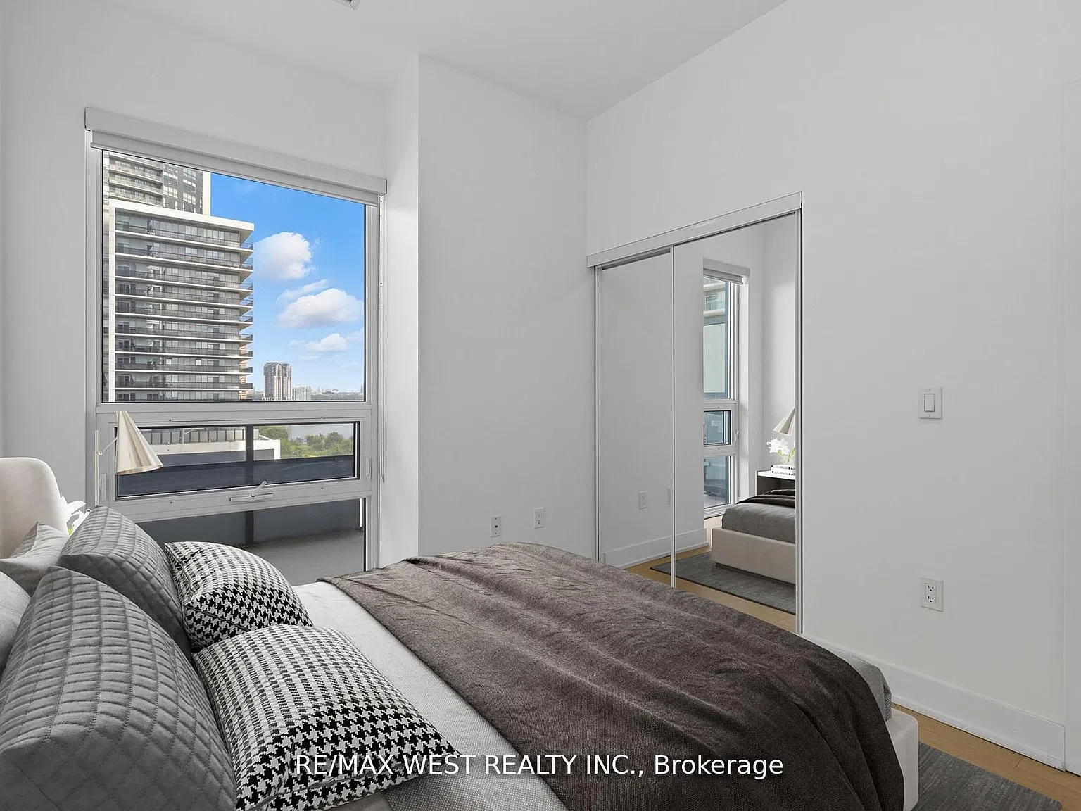 2 bed, $4,500 — Photo 4