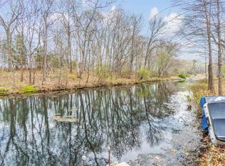 2050 Main Rd, Laurel, NY 11948