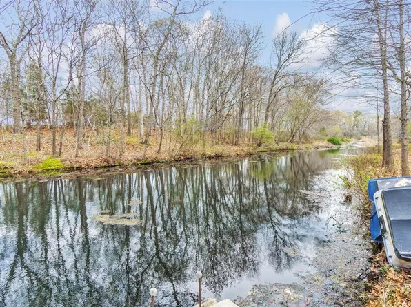 2050 Main Rd, Laurel, NY 11948