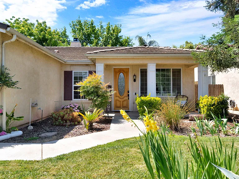 5921 W Babcock Ave — Photo 3