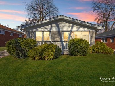 2710 Woodworth Pl, Hazel Crest, IL, 60429