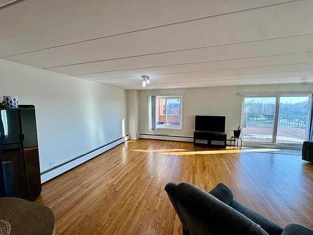 18 E Old Willow Rd #522N — Photo 10