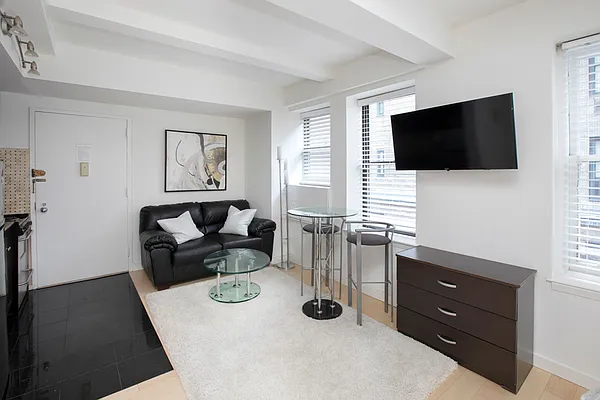 Rented by Empire State Properties | media 1