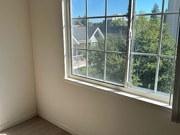 5th image of 1405 Oak Grove Ave APT 307