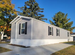 2728 Loch Lomond Dr #329, Highland, MI 48357