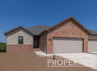 829 E Crystal Ave, Nixa, MO 65714