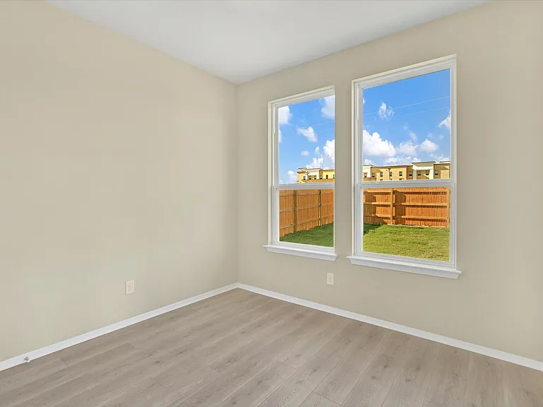 235 Trailside Ln — Photo 10