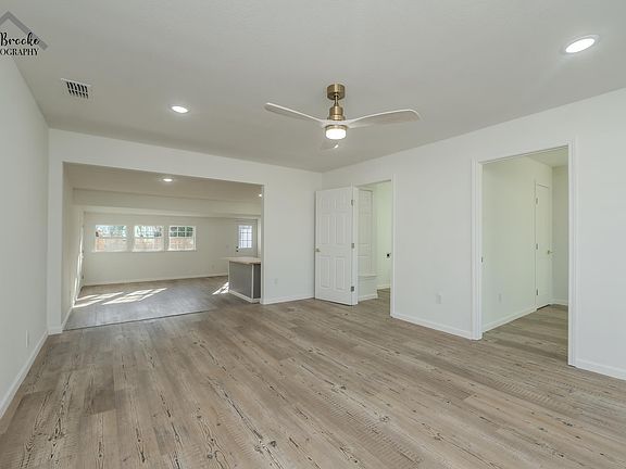 4th image of 3207 Hollywood Ave