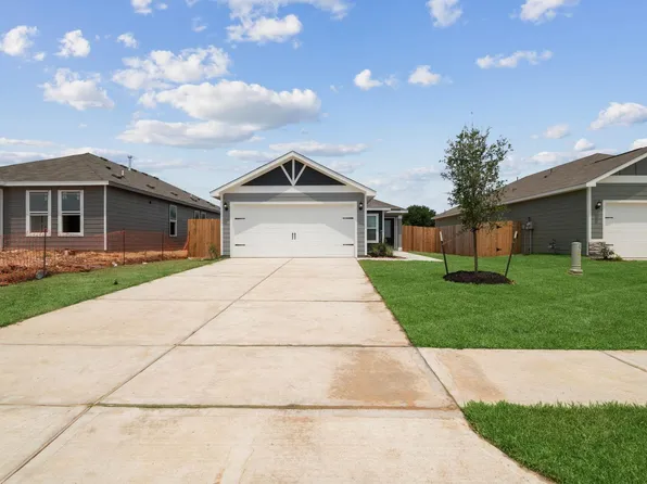 372 Fastboy Ln, Waller, TX 77484