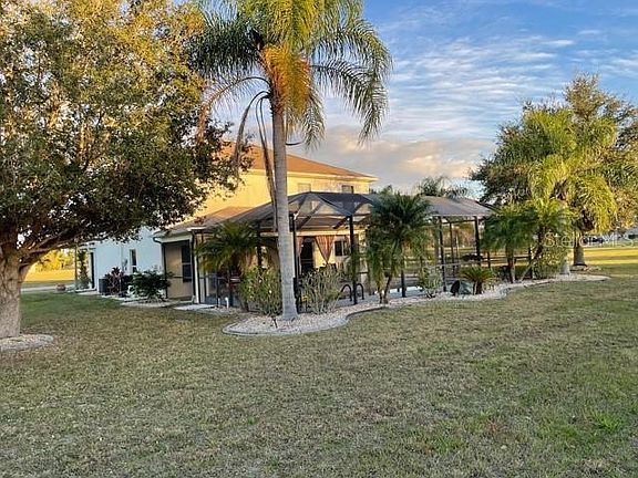 3rd image of 16045 Coruna Ct