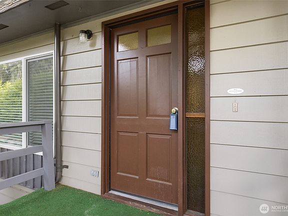 3rd image of 4108 80th Avenue W