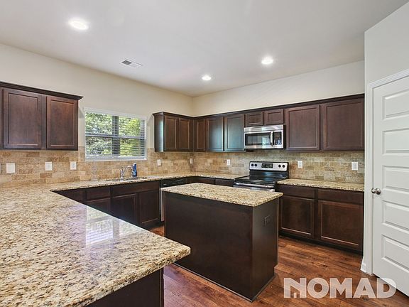 4th image of 283 Bandelier Cir