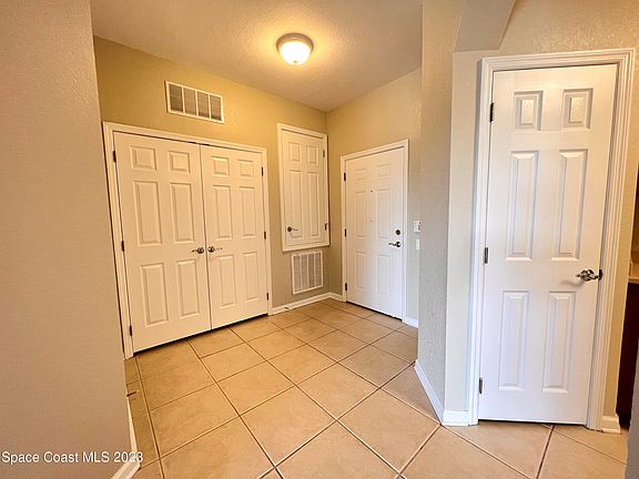 4th image of 1626 Peregrine Cir Unit 210