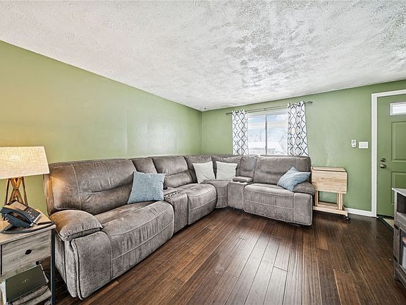 3rd image of 134 Vetter Dr