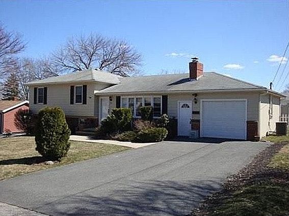 1st image of 46 Leawood Dr
