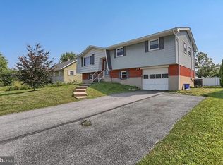 511 Bickel Dr, Hamburg, PA