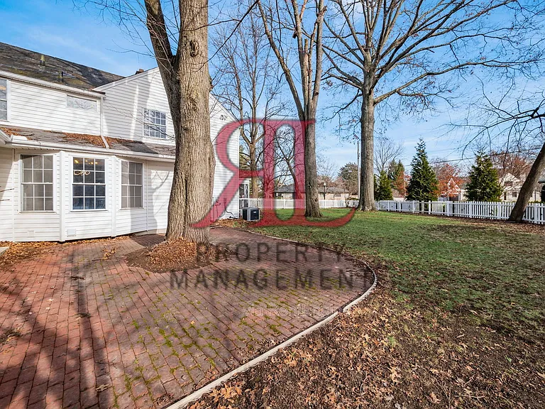 85 Eastmoor Blvd — Photo 61