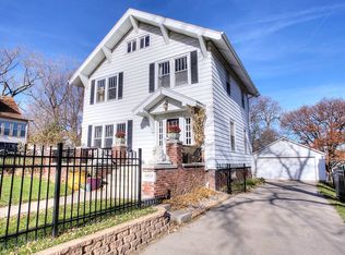 4424 Poppleton Ave, Omaha, NE 68105