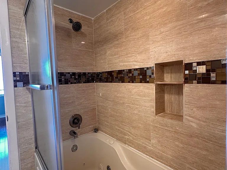 2699 Seville Blvd #701 — Photo 33