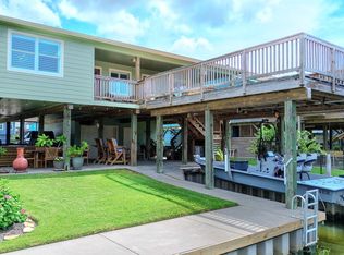 122 Four Master Rd, Freeport, TX 77541