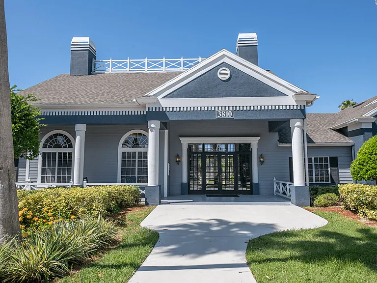 Westchase Apartments — Photo 2