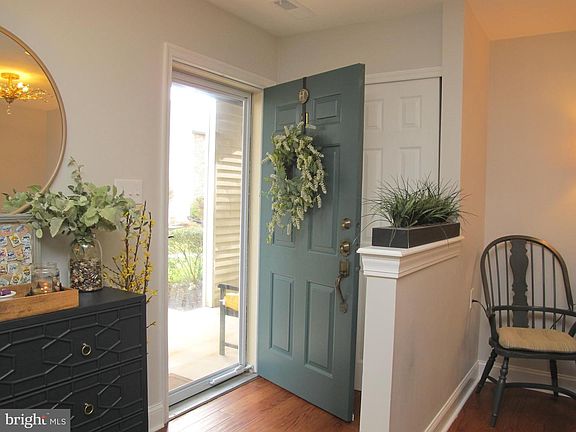 4th image of 91 Center Ln