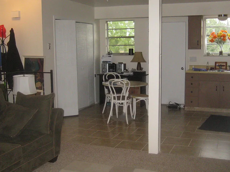 323 N Columbine St #B — Photo 12