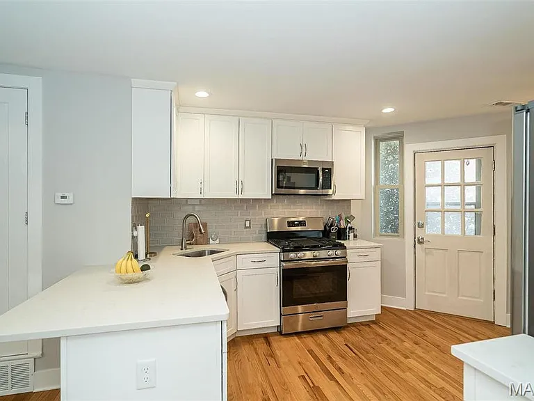 7537 Buckingham Dr — Photo 7