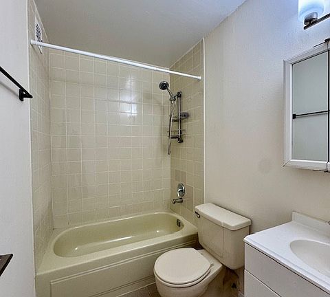 4th image of 2955 Shell Rd APT 3J
