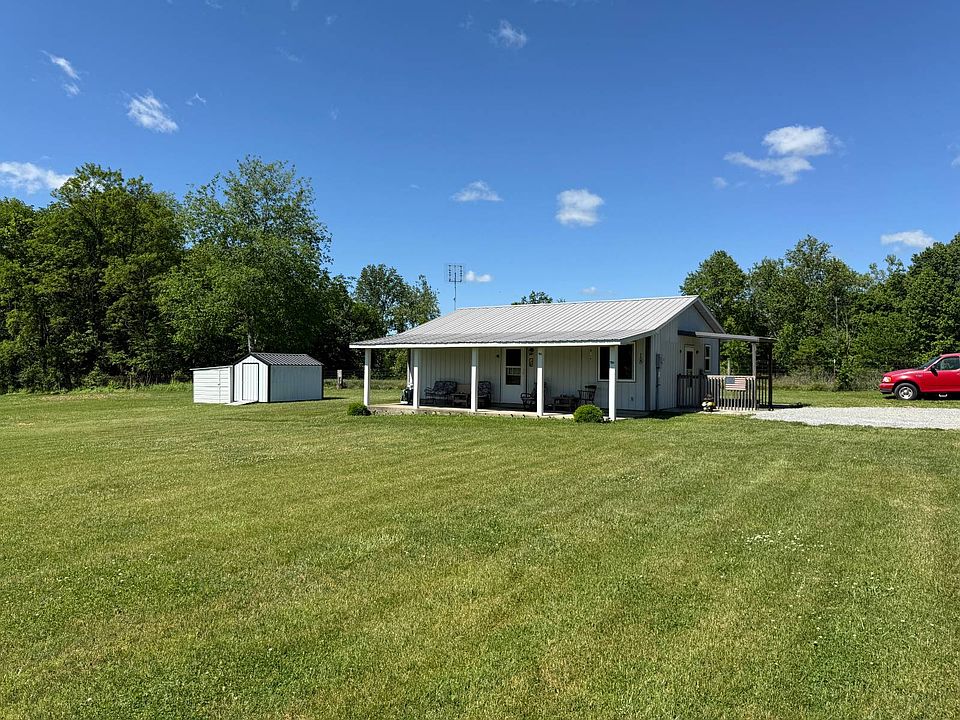 1st image of 18 Glen Emerson Ln