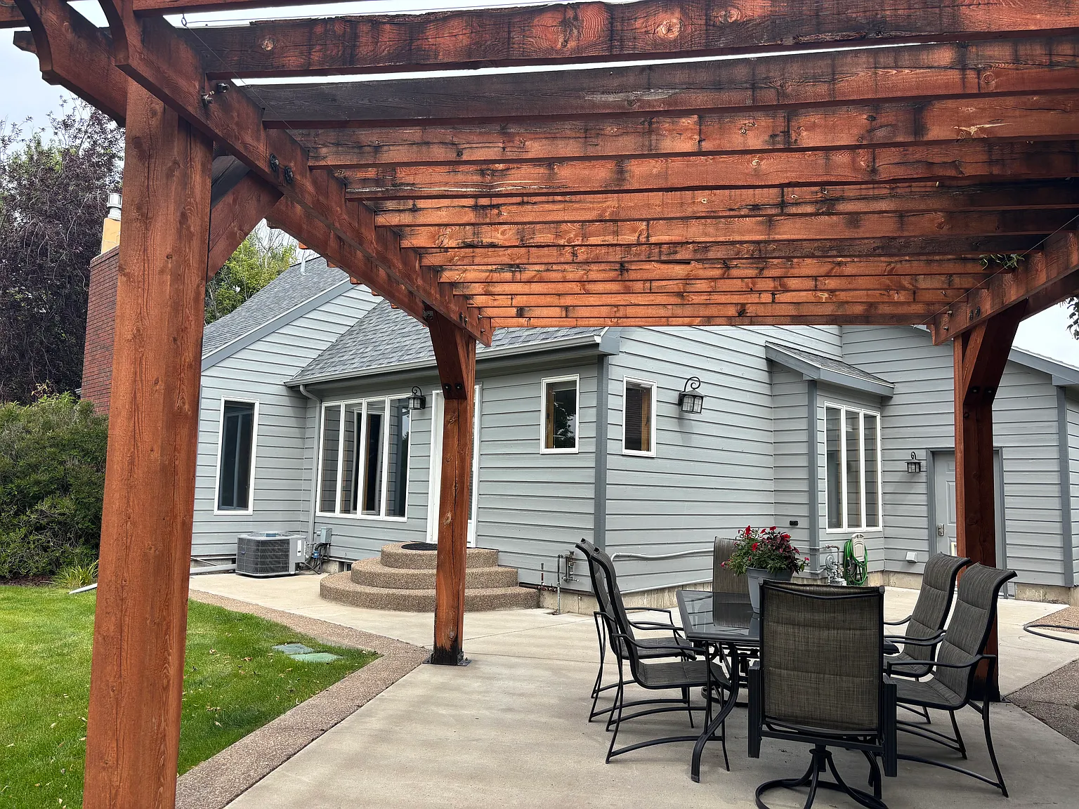 5 bed, 3.5 bath, 3080 sqft, $3,750 — Photo 2