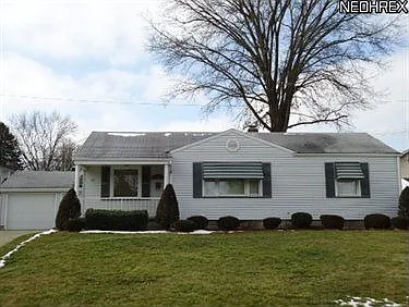 44 Hopewell Dr photo 1