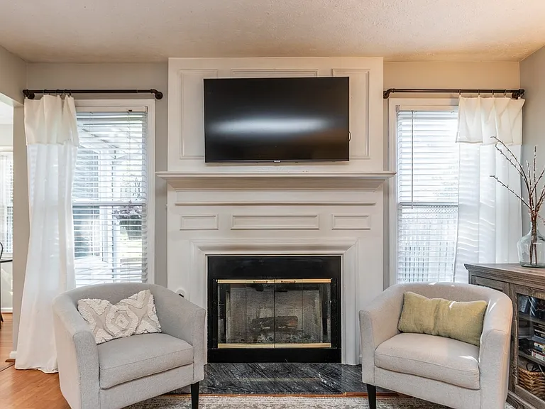 3744 White Pine Dr — Photo 6