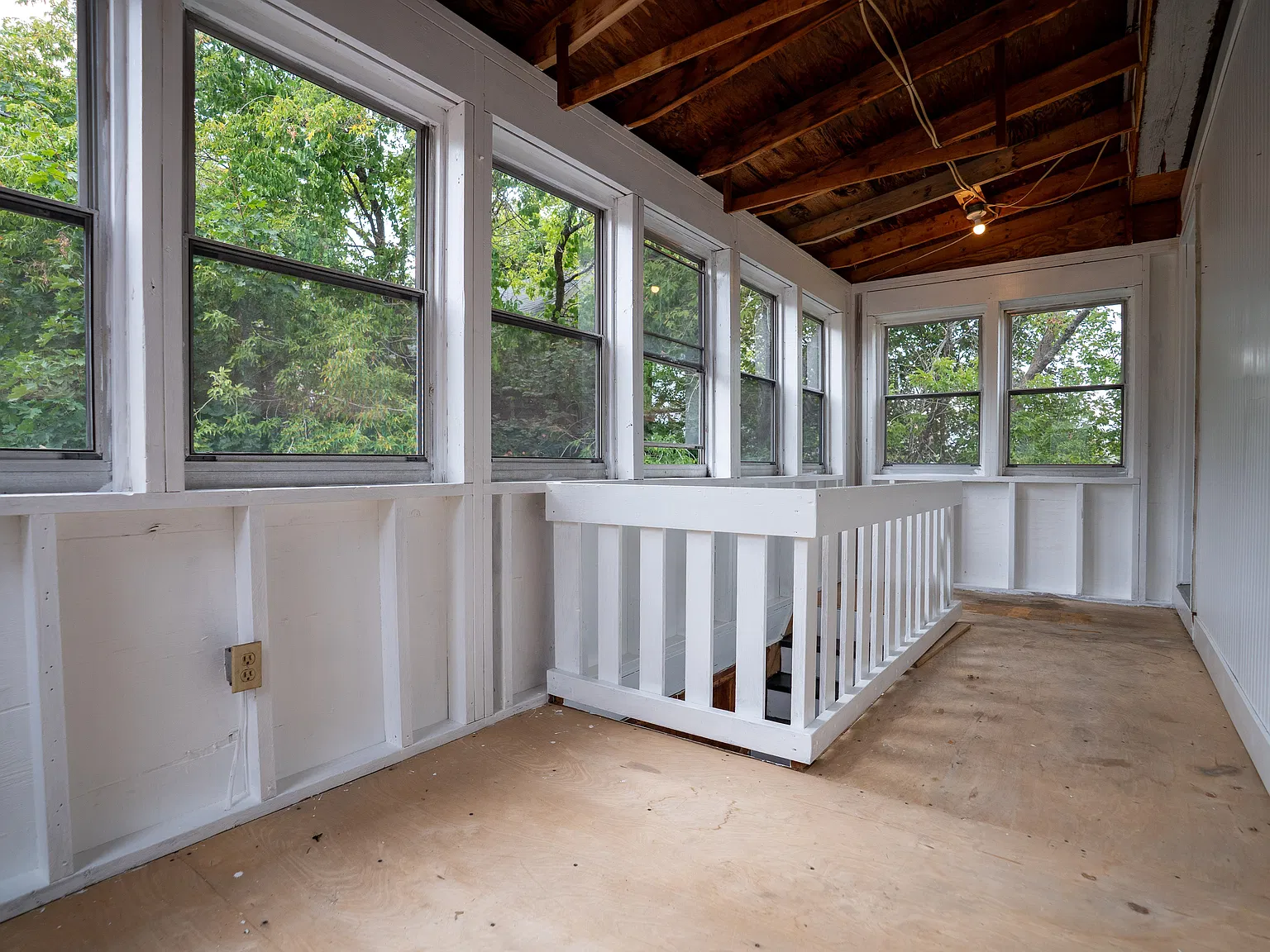 82 Foss St — Photo 3